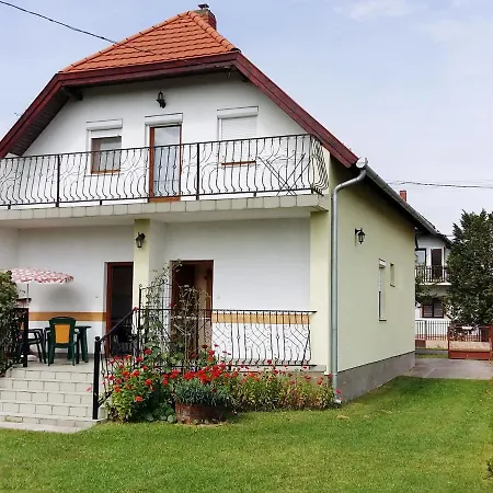 Holiday Remete - Maf135 Holiday home Balatonmariafurdo